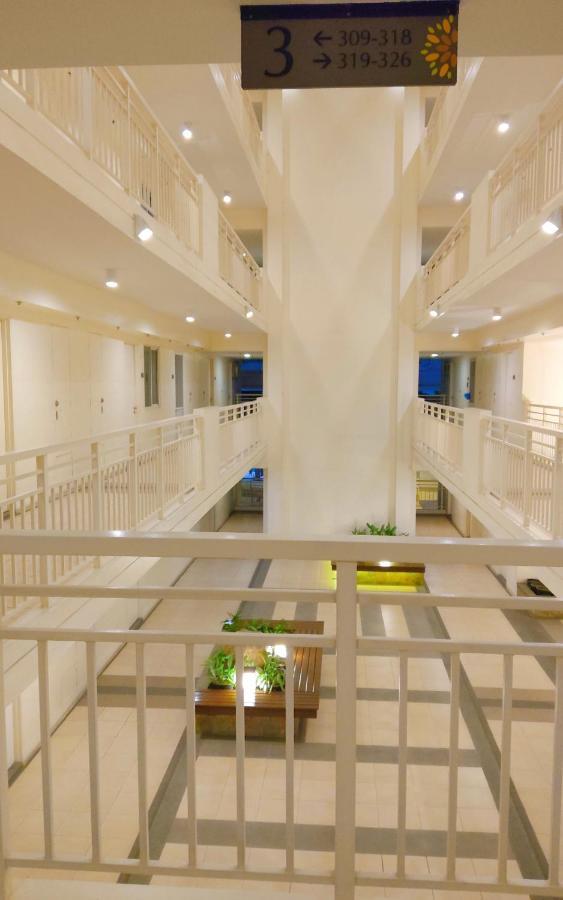 Serendipity Place @Celandine Caloocan Экстерьер фото